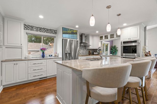 5213 Overlook Drive, Bloomington, MN 55437