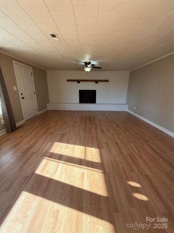 2308 Morganton Boulevard SW, Lenoir, NC 28645