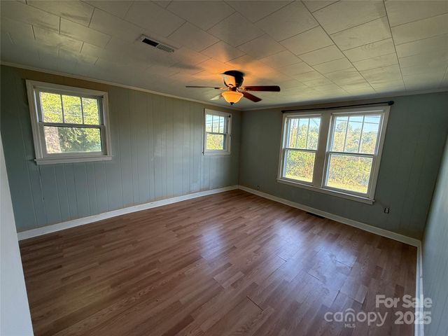 2308 Morganton Boulevard SW, Lenoir, NC 28645