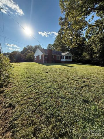 2308 Morganton Boulevard SW, Lenoir, NC 28645