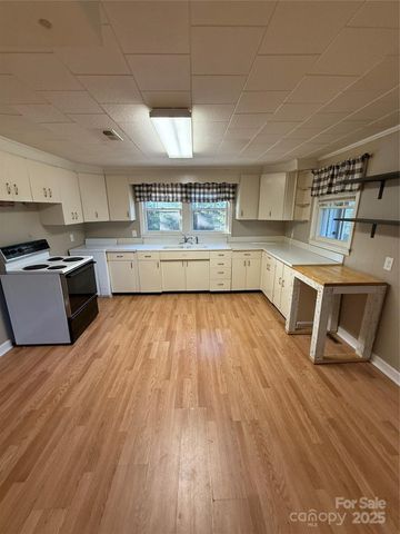 2308 Morganton Boulevard SW, Lenoir, NC 28645