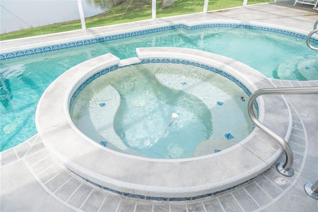 714 BAYHILL COURT, Lady Lake, FL 32159