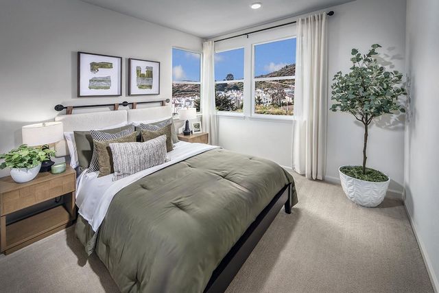 728 Point Martin Way, Daly City, CA 94014