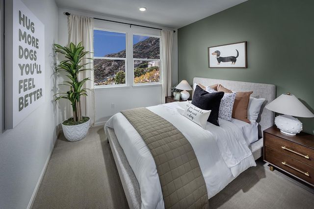 728 Point Martin Way, Daly City, CA 94014