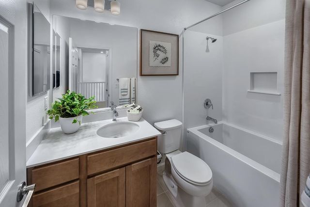 728 Point Martin Way, Daly City, CA 94014