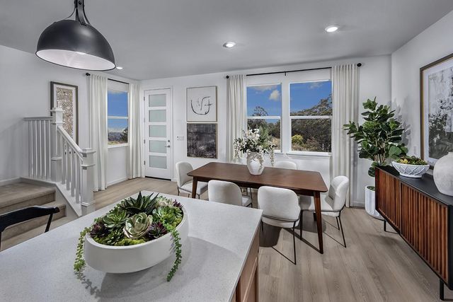 728 Point Martin Way, Daly City, CA 94014