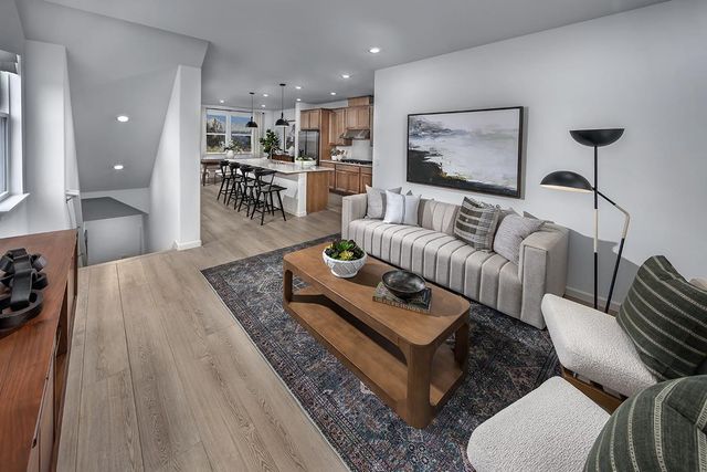728 Point Martin Way, Daly City, CA 94014