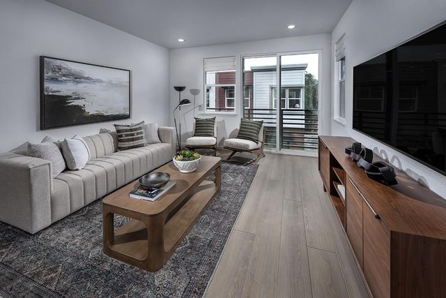 728 Point Martin Way, Daly City, CA 94014