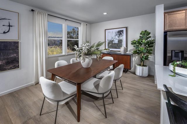 728 Point Martin Way, Daly City, CA 94014