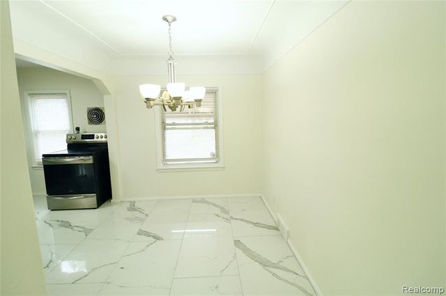 19591 Strasburg Street, Detroit, MI 48205