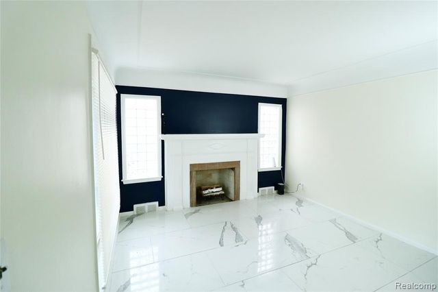 19591 Strasburg Street, Detroit, MI 48205