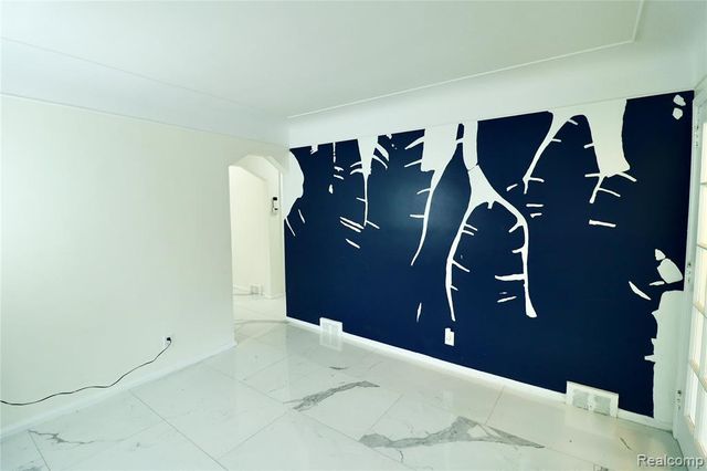 19591 Strasburg Street, Detroit, MI 48205