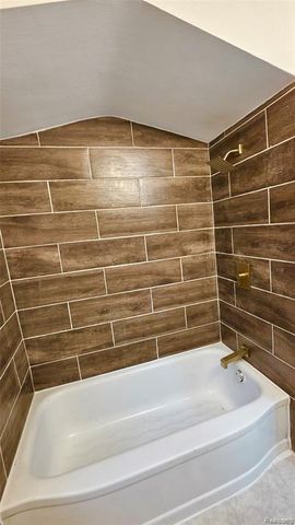 19591 Strasburg Street, Detroit, MI 48205