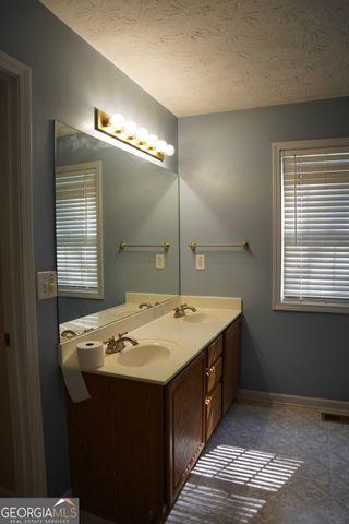6960 N Glen Drive, Cumming, GA 30028