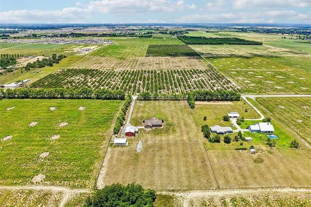 3670 LAKE HATCHINEHA ROAD, Haines City, FL 33844