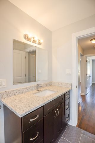 6803 N Ridge Boulevard 205, Chicago, IL 60645