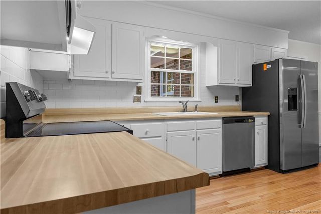 3659 Lake Forest Drive, Hope Mills, NC 28348