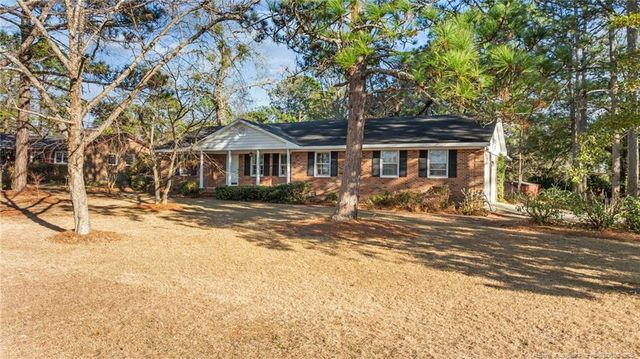 3659 Lake Forest Drive, Hope Mills, NC 28348