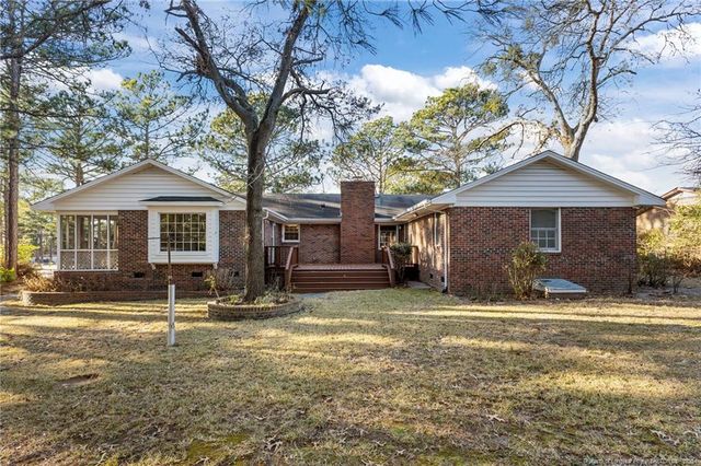 3659 Lake Forest Drive, Hope Mills, NC 28348