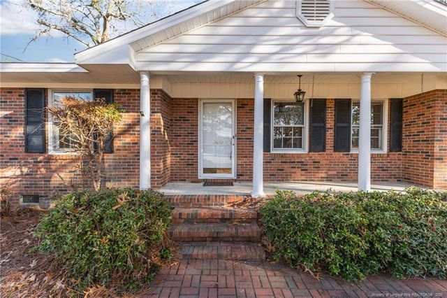 3659 Lake Forest Drive, Hope Mills, NC 28348