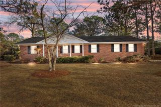 3659 Lake Forest Drive, Hope Mills, NC 28348