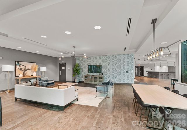 210 N Church Street 1606, Charlotte, NC 28202