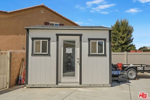 7027 Kristina Court, Lancaster, CA 93536