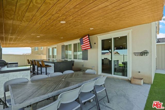 7027 Kristina Court, Lancaster, CA 93536