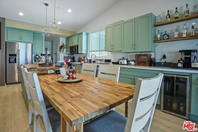 7027 Kristina Court, Lancaster, CA 93536