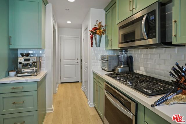 7027 Kristina Court, Lancaster, CA 93536