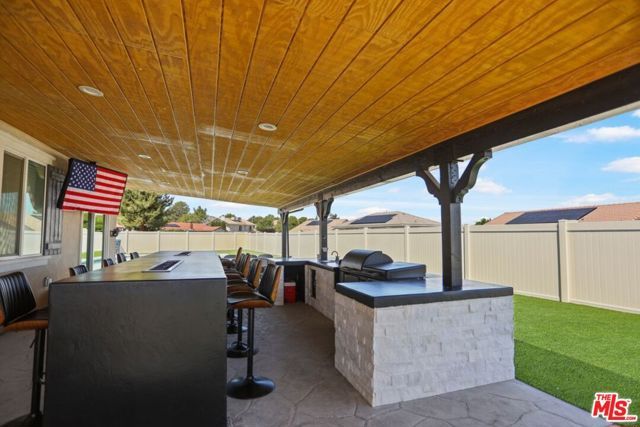7027 Kristina Court, Lancaster, CA 93536