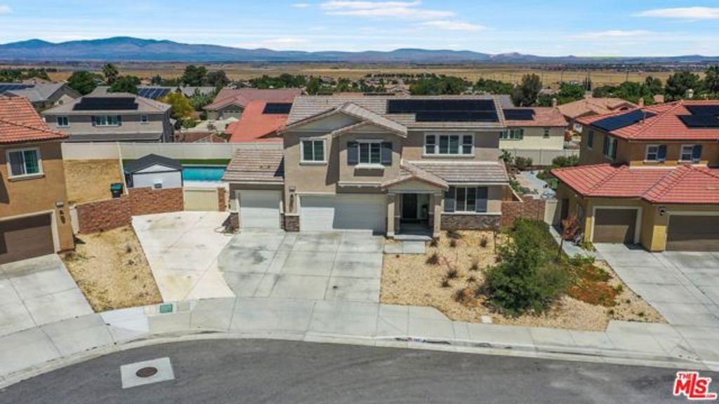 7027 Kristina Court, Lancaster, CA 93536
