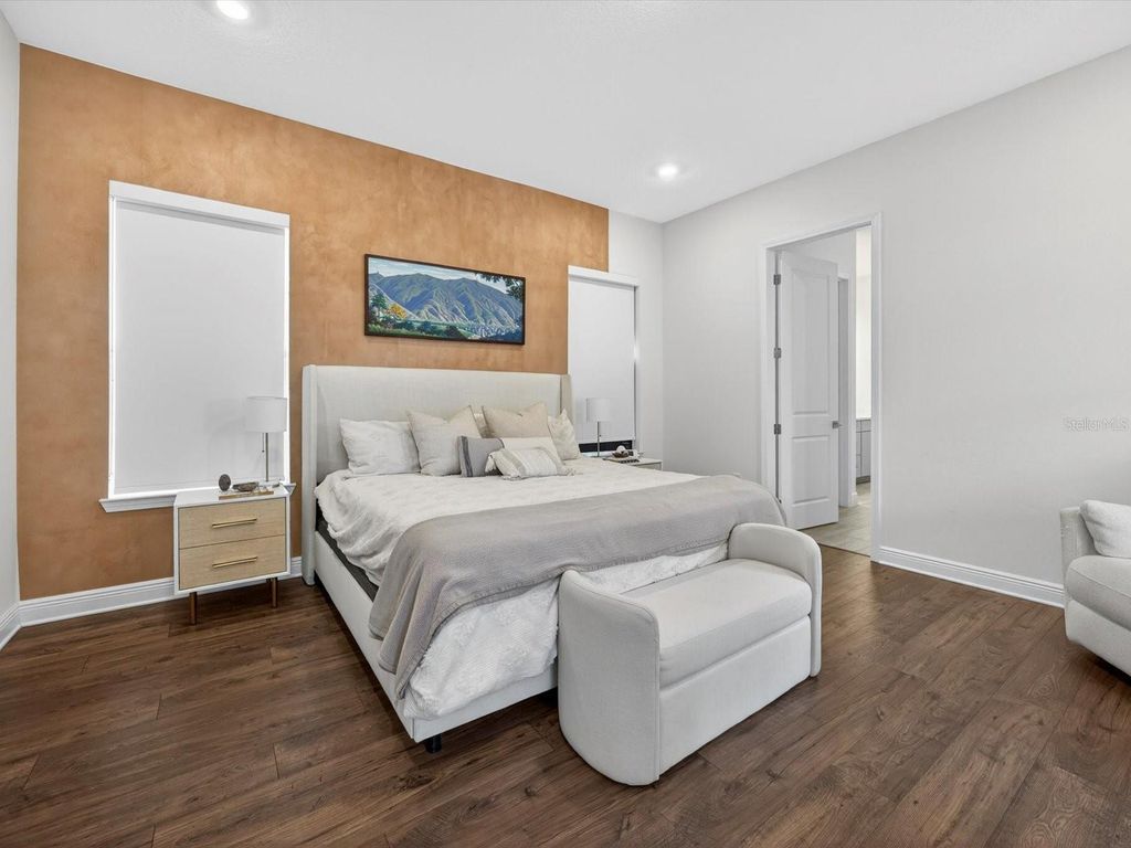 Image 14 of property listing at 9952 RODBELL ST, Orlando, FL 32827