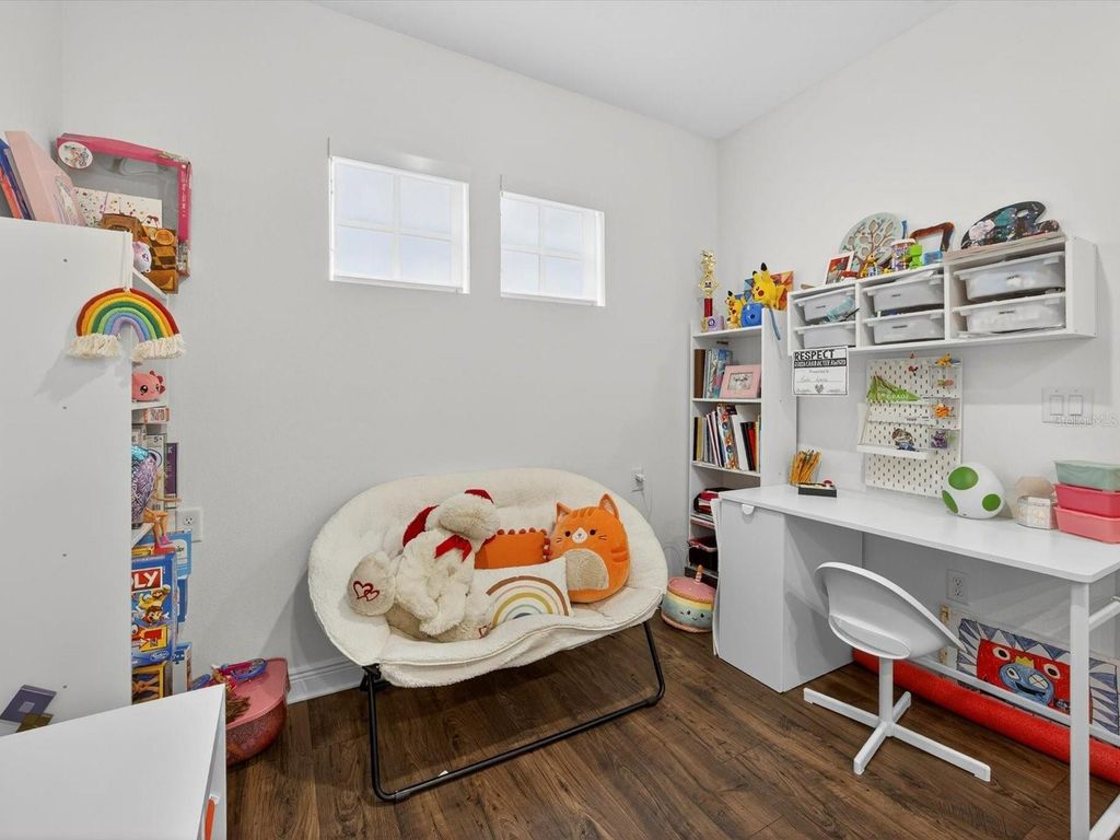 Image 25 of property listing at 9952 RODBELL ST, Orlando, FL 32827