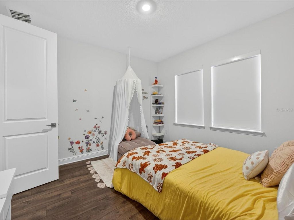 Image 30 of property listing at 9952 RODBELL ST, Orlando, FL 32827