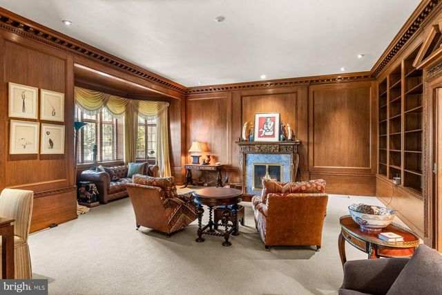 RAVENSCLIFF, Wayne, PA 19087