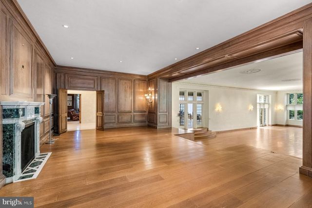 RAVENSCLIFF, Wayne, PA 19087