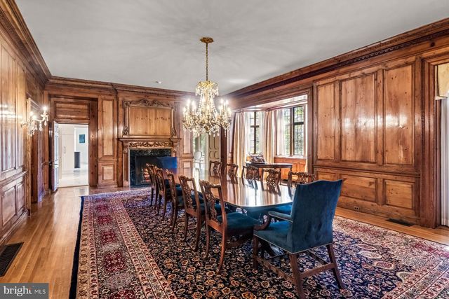 RAVENSCLIFF, Wayne, PA 19087