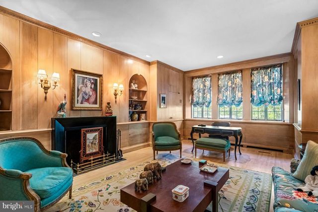 RAVENSCLIFF, Wayne, PA 19087