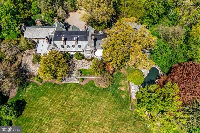 RAVENSCLIFF, Wayne, PA 19087