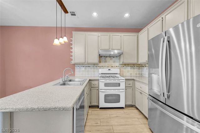 7733 Sierra Paseo Lane, Las Vegas, NV 89128