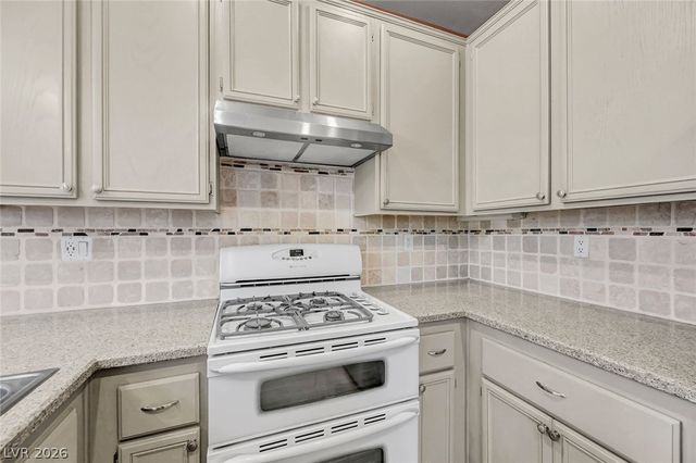 7733 Sierra Paseo Lane, Las Vegas, NV 89128