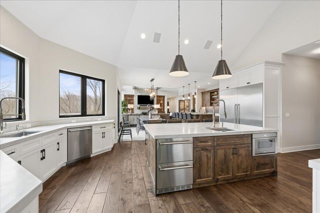 3873 Carlisle Drive, Crystal Lake, IL 60012