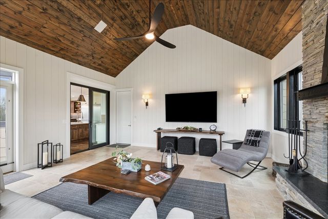 3873 Carlisle Drive, Crystal Lake, IL 60012