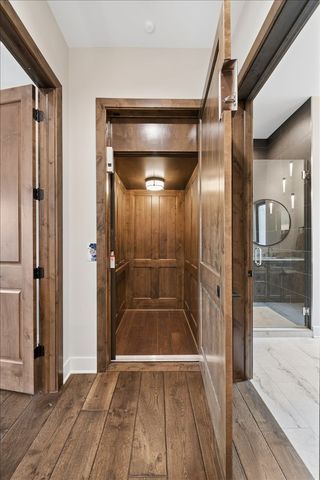 3873 Carlisle Drive, Crystal Lake, IL 60012