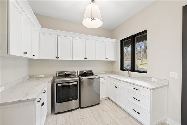 3873 Carlisle Drive, Crystal Lake, IL 60012