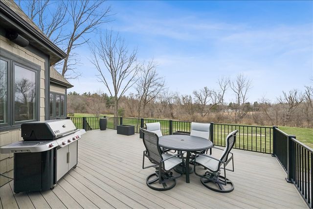 3873 Carlisle Drive, Crystal Lake, IL 60012