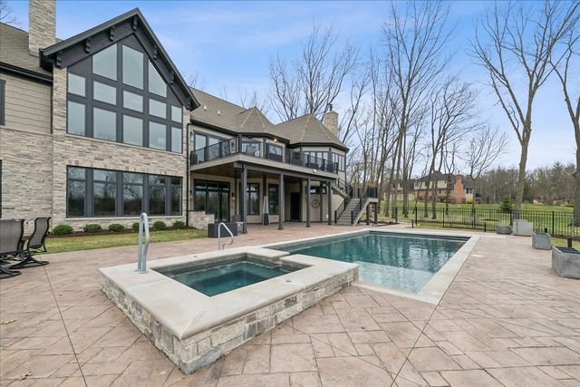 3873 Carlisle Drive, Crystal Lake, IL 60012