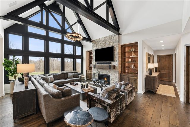 3873 Carlisle Drive, Crystal Lake, IL 60012