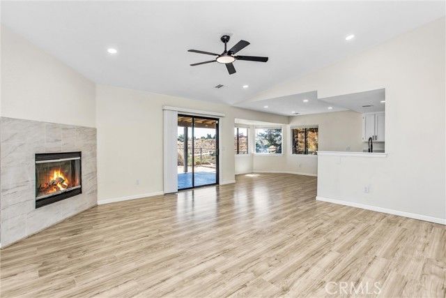 8121 Anaconda Avenue, Oak Hills, CA 92344